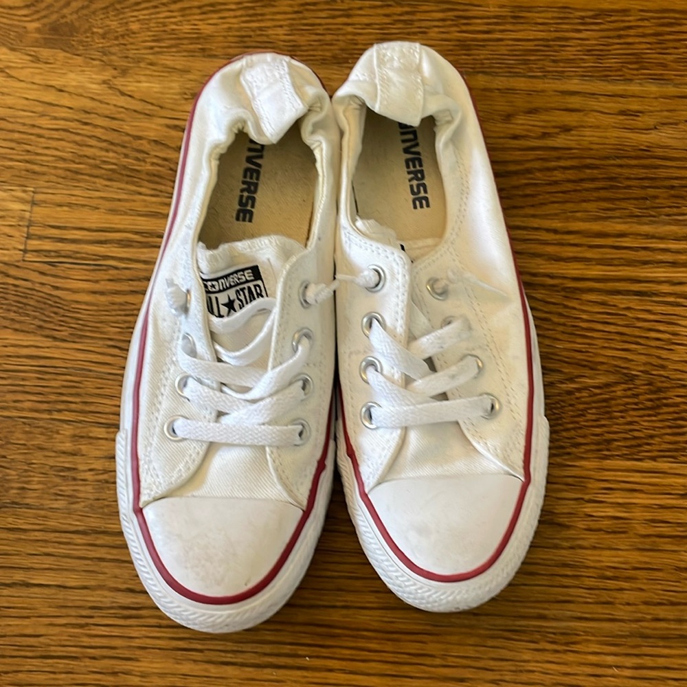 White converse slide on women’s size 7.5